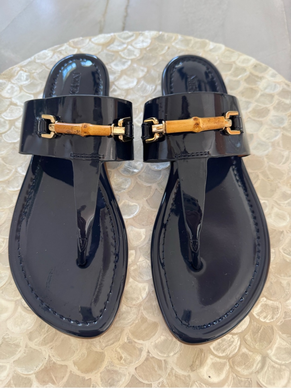 J. McLaughlin NEW Blue Patent Bamboo & Gold Accent Thong Sandals Size 8
